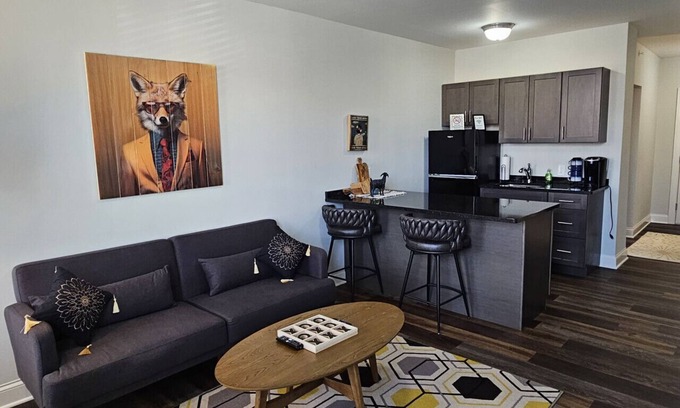 Champaign Apartment | Stay at the Historic Inman - 208