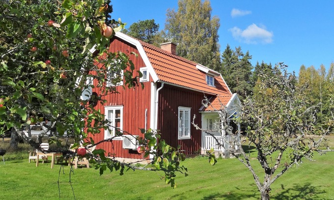 Lekeryd Cottage | Stay in a charming cottage on a small farm, good fishing.