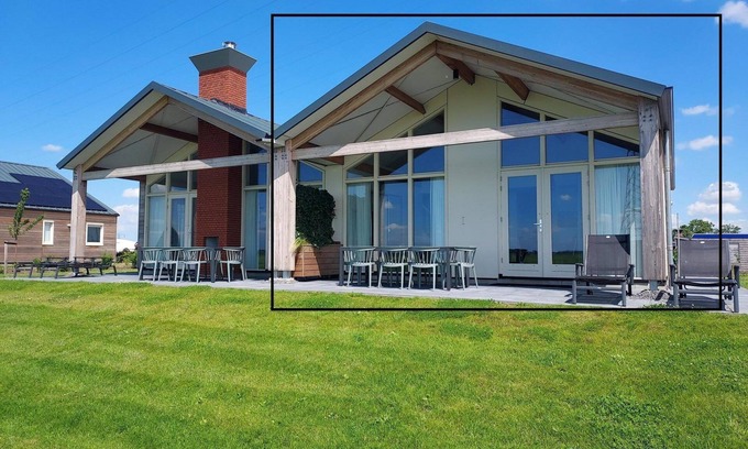 Akkrum House | Stay in our attached Anchor 8 bungalow with panoramic views.
