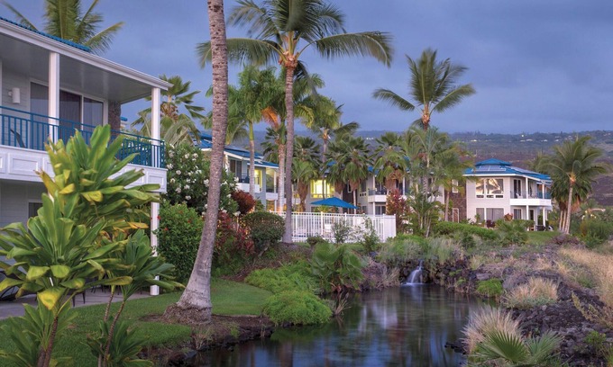 Keauhou Resort | Stay in paradise minutes from the beach