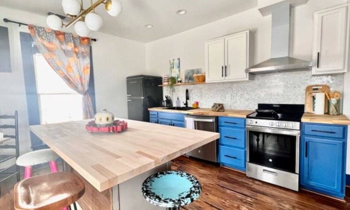 Rome Apartment | Stay in Rome GA Downtown Blue 2 By SiriS