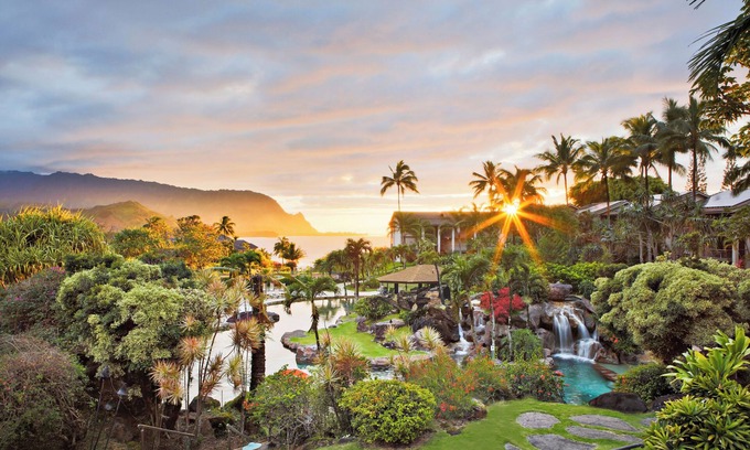 Princeville Hotel | Stay in Style in Princeville! 4 Relaxing Units, Swimming Pool, Full Kitchen!