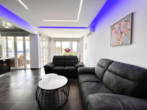 Agios Athanasios Apartment | STAY NEO Coast Apartment