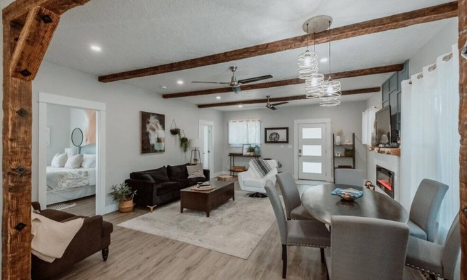 Corvallis House | Stay next door to OSU campus in a beautifully renovated home