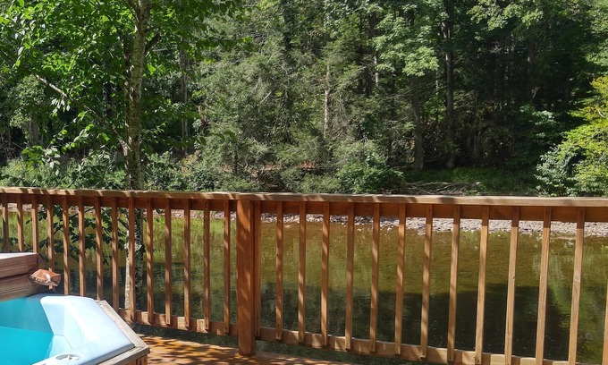 Elkins Cabin | Stay RIVERFRONT. Stay CHEAT RIVER LODGE
