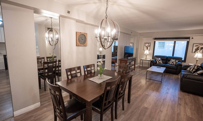 Las Vegas Strip Condo | Stay Together on the Strip - 2 Bedroom Condo