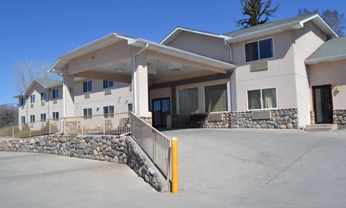 Cedaredge Hotel | Stay Wise Inn Cedaredge