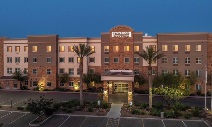 Gilbert Hotel | Staybridge Suites Phoenix East - Gilbert by IHG
