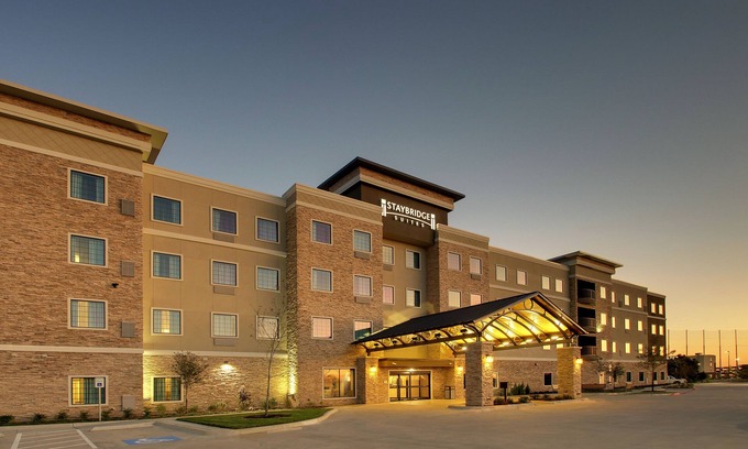 The Colony Hotel | Staybridge Suites Plano - The Colony by IHG