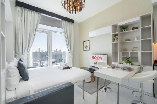 Al Barsha Apartment | StayShort - Relaxing and Gorgeous Studio in Miraclz by Danube