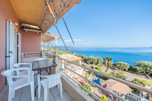 Pirgi House | Stefanos place Apartment Sea View