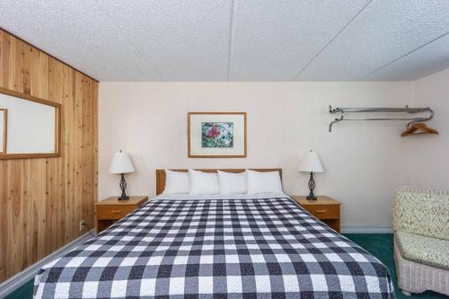 Steinhatchee Hotel | Steinhatchee River Inn and Marina