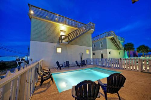 Old Town House | Stella Maris by AvantStay Rooftop View Pool
