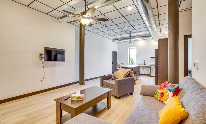 Cashton Apartment | Step-Free Cashton Apartment: Steps to Downtown!