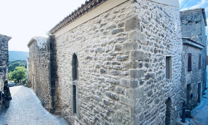 Pouzols-Minervois House | Step into French history at Le Bastion, Pouzols-Minervois, southern France.