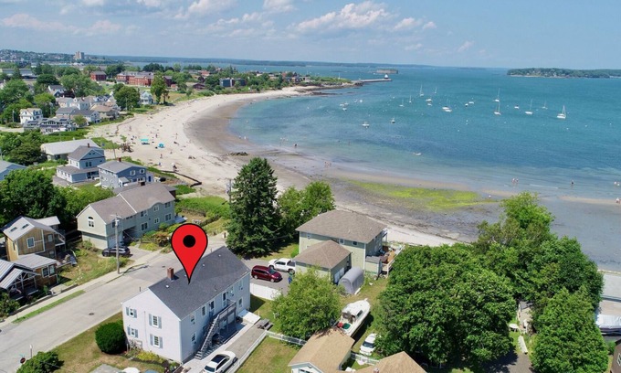 Loveitts Field Apartment | Step right out the ocean is at your door! Amazing location and views! nUnit #3