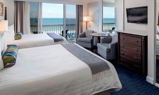 St. Pete Beach Hotel | Steps Away from the Beach! 3 Units w/Balconies, Outdoor Pools, Parking!