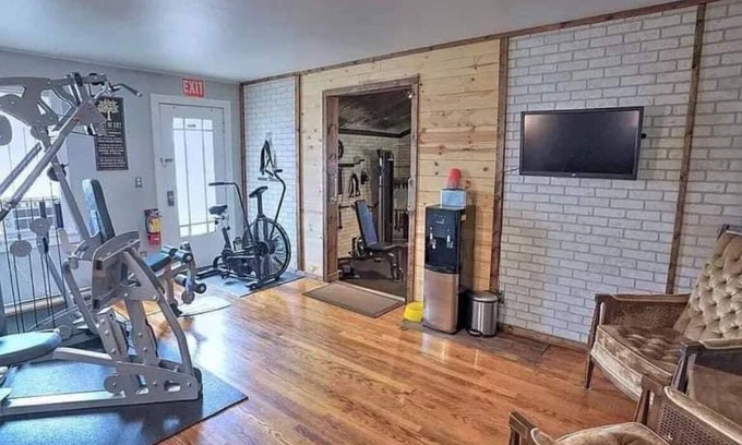 Roseland House | Steps from Notre Dame, complete with workout studio