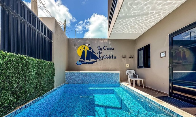 Colonia Meteorologico Apartment | Steps From Ocean with Pool!