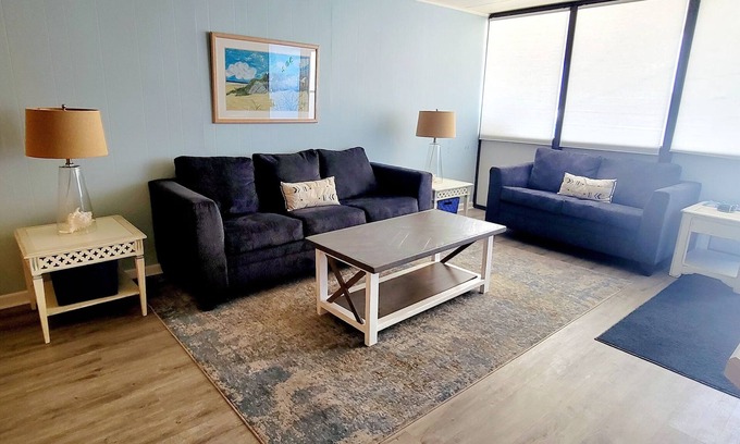Midtown Ocean City Condo | Steps from the beach! 3bed/2bath Mid-town condo!