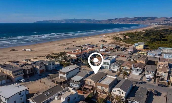 Oceano House | Steps to Beach: Fire Pit, Surfing & Dunes Access. Perfect for two couples!