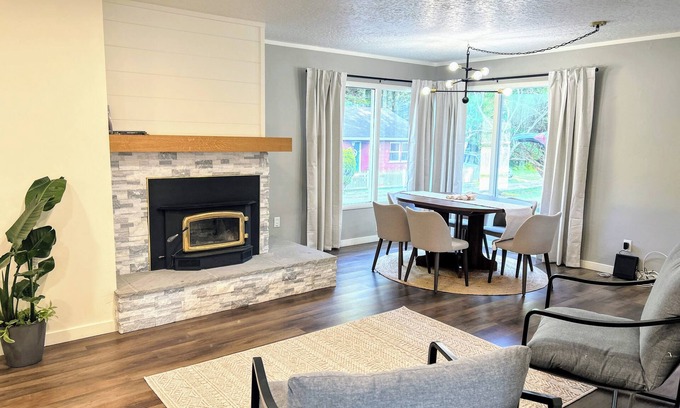 Eureka House | Steps to Sequoia