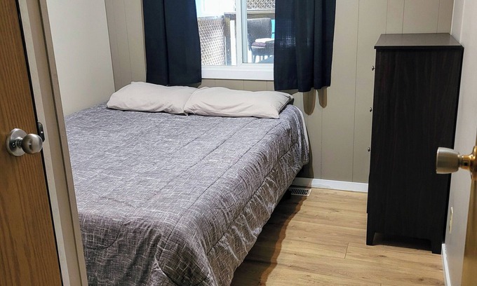Sylvan Lake House | Steps to the Beach