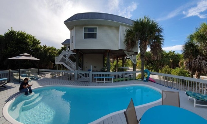 North Captiva House | STEPS TO THE BEACH - Private Heated Pool
