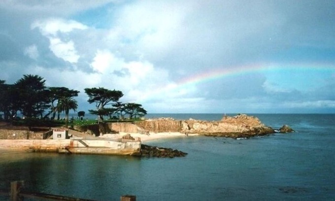 Pacific Grove Apartment | Steps to the Beach-License # 0178