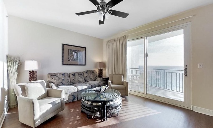 Panama City Beach Hotel | Sterling Breeze 1003