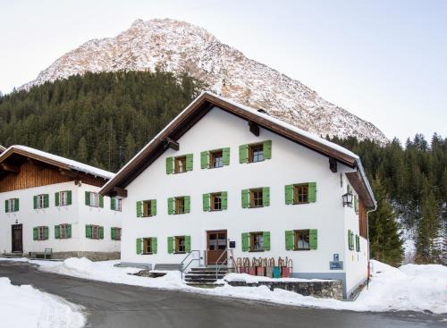 Boden Ski Chalet | Stern LODGE im Bergparadies Lechtal