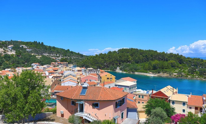 Gaios Apartment | Sterna Suite: Paxos apartment in Gaios, sea views