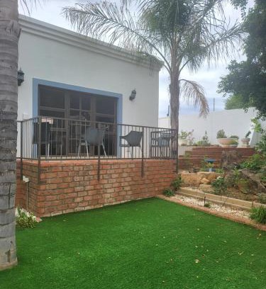 Windhoek Apartment | Steven's bachelor self catering