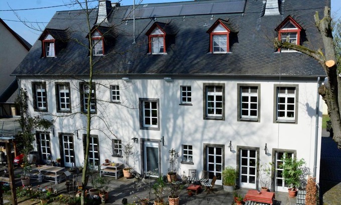 Munstermaifeld Apartment | Stiftsherrenhaus