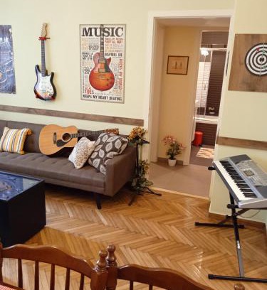 Mousio Apartment | Still got the blues