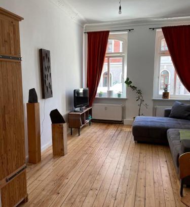 Plagwitz Apartment | Stilvolle Altbauwohnung im Szenekiez