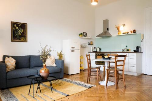 Lend Apartment | Stilvolles Apartment im Zentrum mit Parkplatz