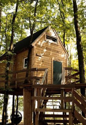 gmina Kamionka Cabin | Stodoła na drzewach