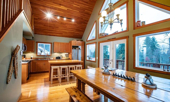 Revelstoke House | Stoke Cabin by Revelstoke Vacations