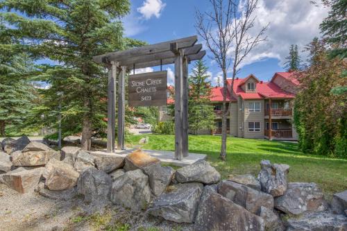 East Kootenay Apartment | Stone Creek by StayIn