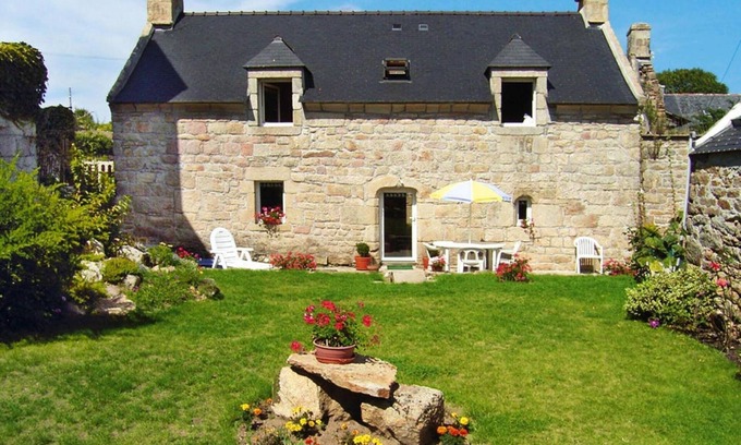 Plouhinec House | Stone House in Kersiny near the Beach