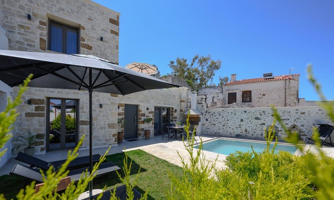 Pigi Villa | Stone Project