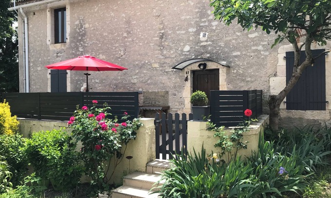 Lamagdelaine House | Stone vacation home in the Lot