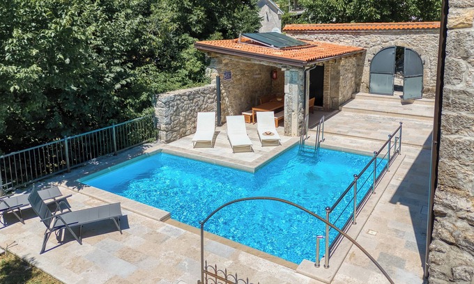 Lupoglav Villa | Stone Villa Galant with Pool, Brgudac, Croatia