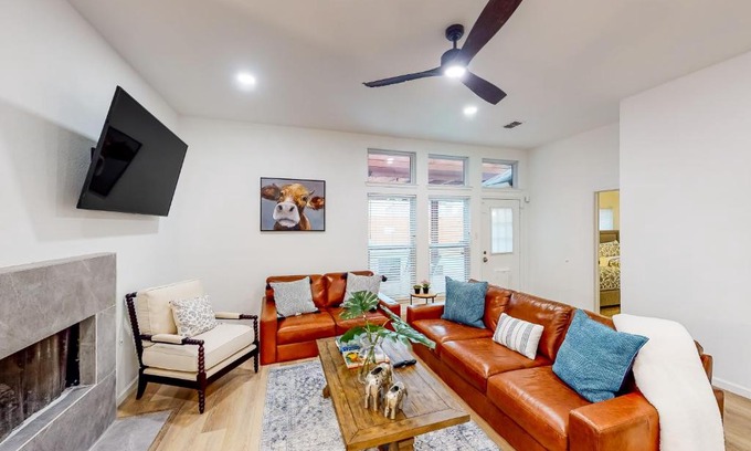 The Colony House | Stonebriar Stunner