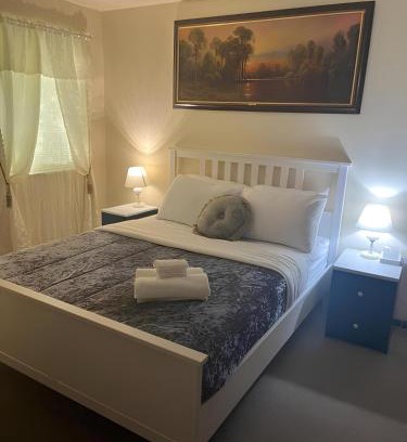 Monroeville Apartment | Stonecliffe Tranquil Retreat