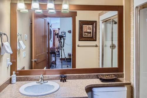 Big White Ski Resort Apartment | Stonegate Resort Unit C103