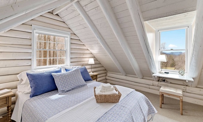 Cobham Cabin | Stonemont Farm Cabin - in Keswick by VIneyards!