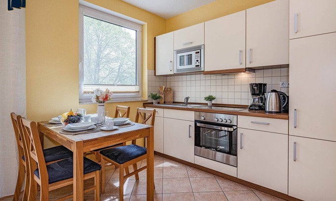 Ueckeritz Apartment | Strandnahe Ferienwohnung mit Balkon und Parkplatz