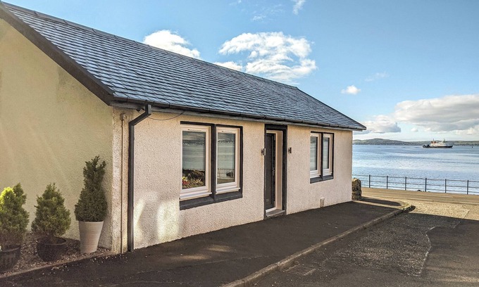 Skelmorlie Cottage | Strathclyde Cottage North
